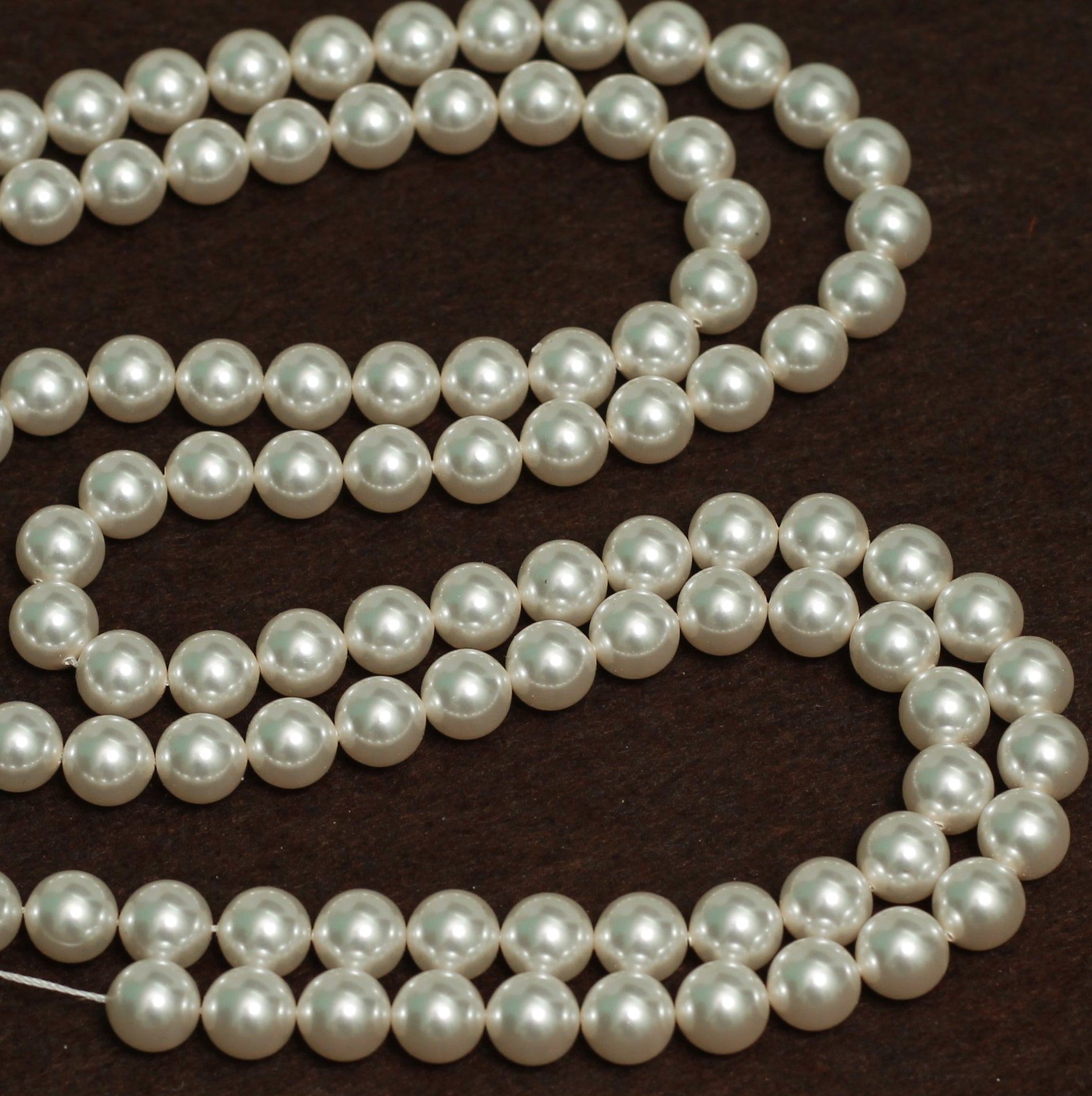 Sooyee Pearl Beads for Craft, 780pcs Ivory Faux Fake Pearls, 10 MM Sew on  Pearl Beads with Holes for Jewelry Making, Bracelets, Necklaces, Hairs